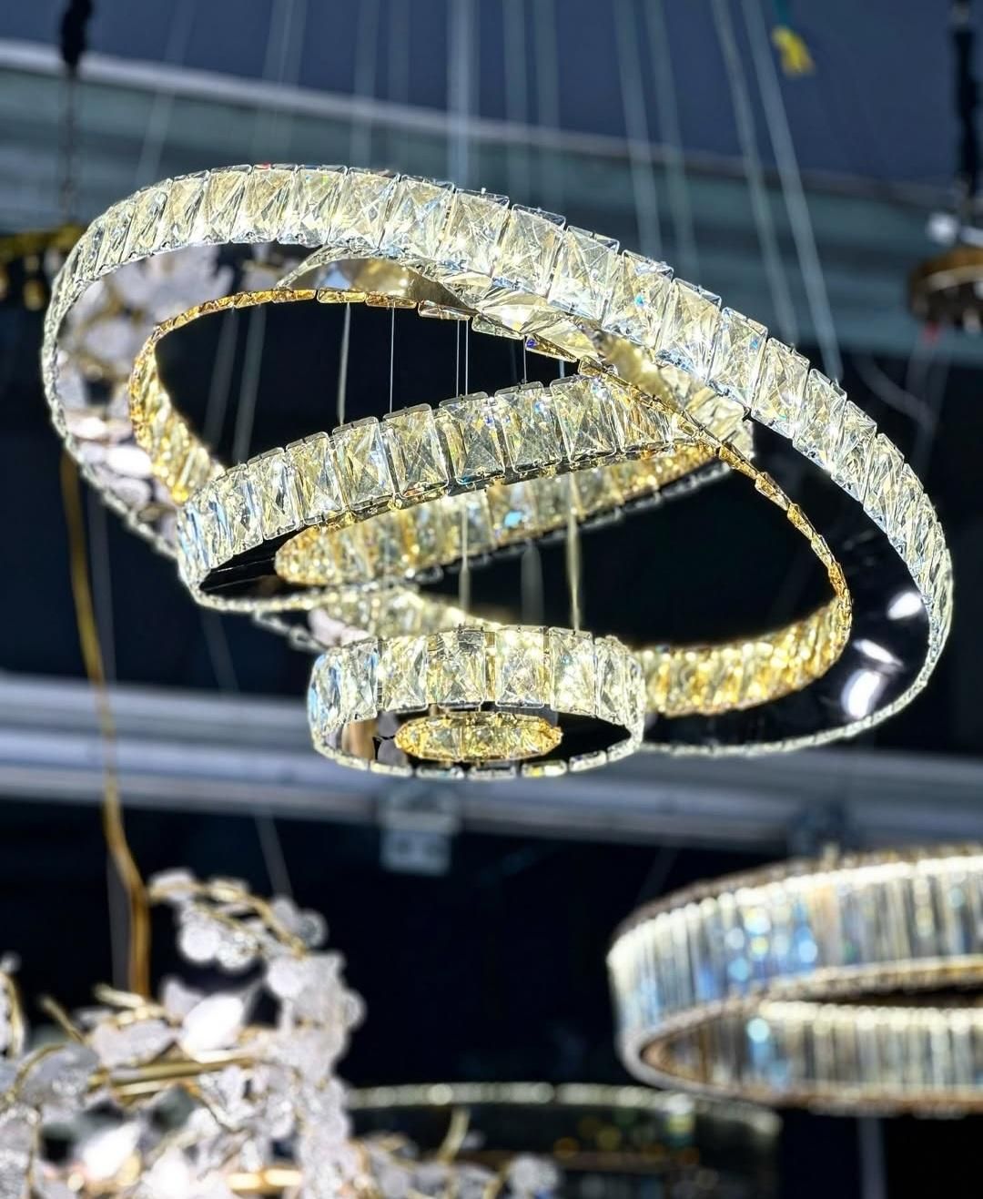 لوستر کهکشانی دو طبقه و سه طبقه|لوستر و چراغ آویز|همدان, |دیوار