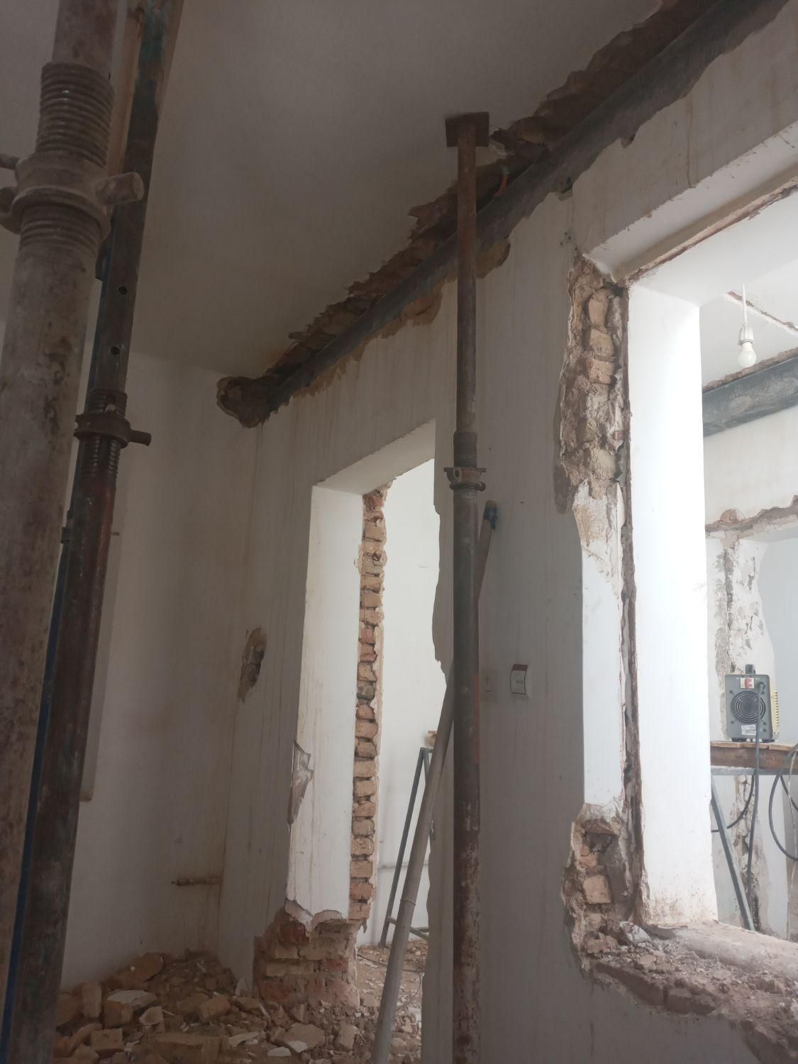 تخریب نوسازی وبازسازی پیمانکاری بنایی و سیمانکاری|خدمات پیشه و مهارت|سنندج, |دیوار