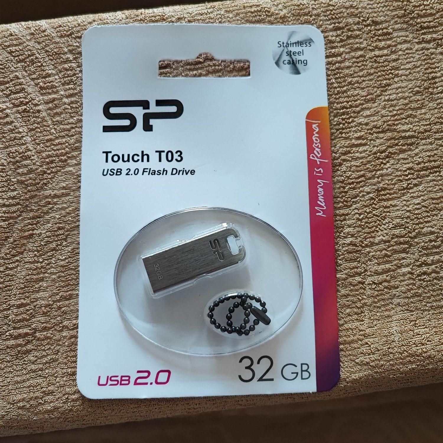 فلش مموری Silicone Power 32GB|قطعات و لوازم جانبی رایانه|شیراز, شهرک فجر|دیوار