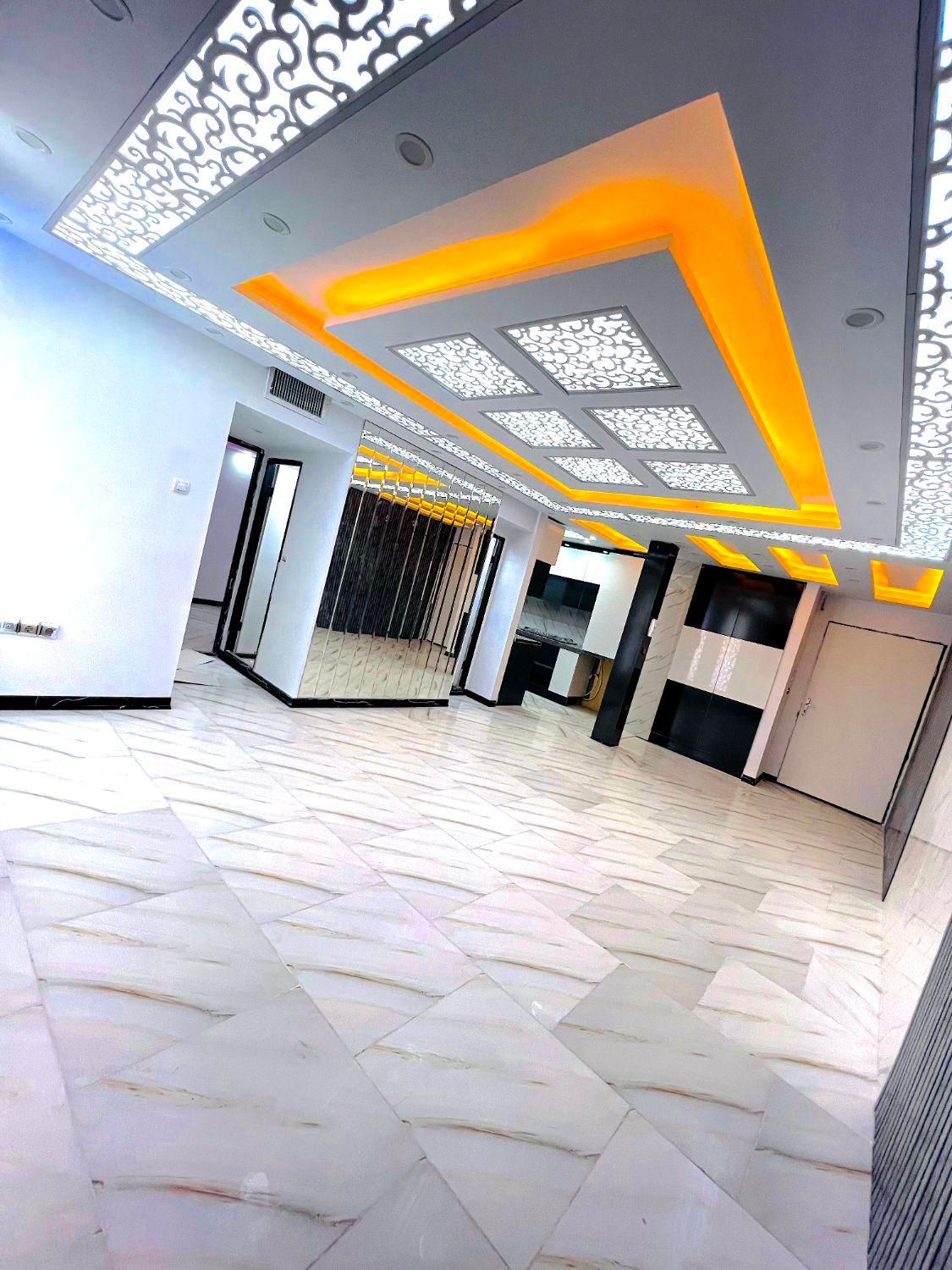 آپارتمان الماس شهر پذیرایی بزرگ ۹۸ متری|فروش آپارتمان|پرند, |دیوار