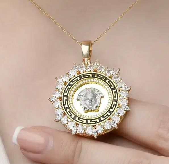 انواع مدال و گوشواره نقره ورساچه الیزابت|بدلیجات|تبریز, |دیوار