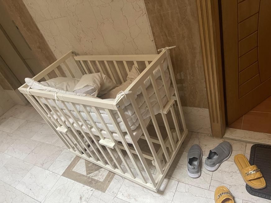 تخت خواب گهواره نوزاد|تخت و صندلی بچه|اصفهان, پارک مشتاق|دیوار