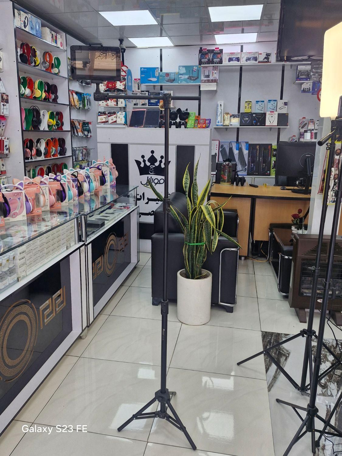 انواع هلدر و سه پایه دوربین و موبایل|دوربین عکاسی و فیلم‌برداری|اسلام‌شهر, مطهری|دیوار