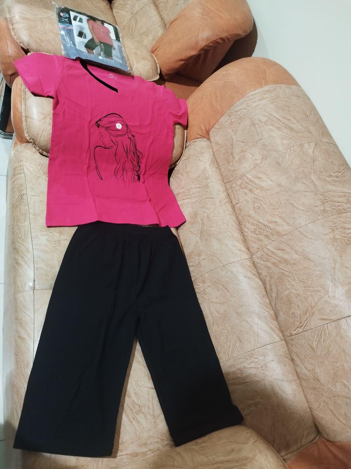 ست باشگاهی|لباس|اصفهان, برازنده|دیوار