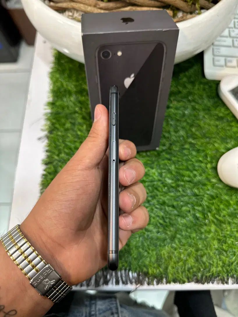 iPhone 8 64 باطری ۷۸|موبایل|کرج, گوهردشت|دیوار