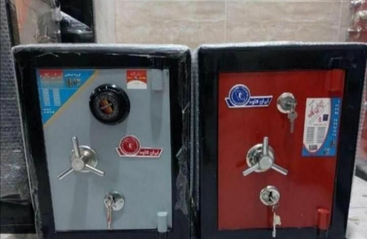 گاوصندوق  جام|ابزارآلات|تربت جام, شیخ احمد جامی|دیوار