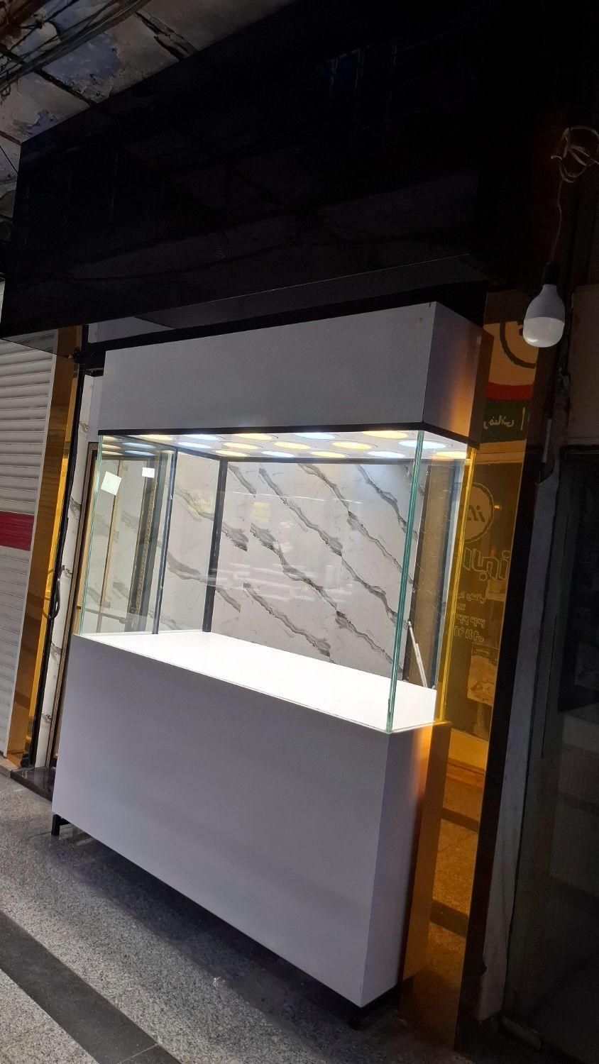 اجاره ،مغازه طلافروشی در راسته اول|اجارهٔ مغازه و غرفه|رشت, بازار|دیوار