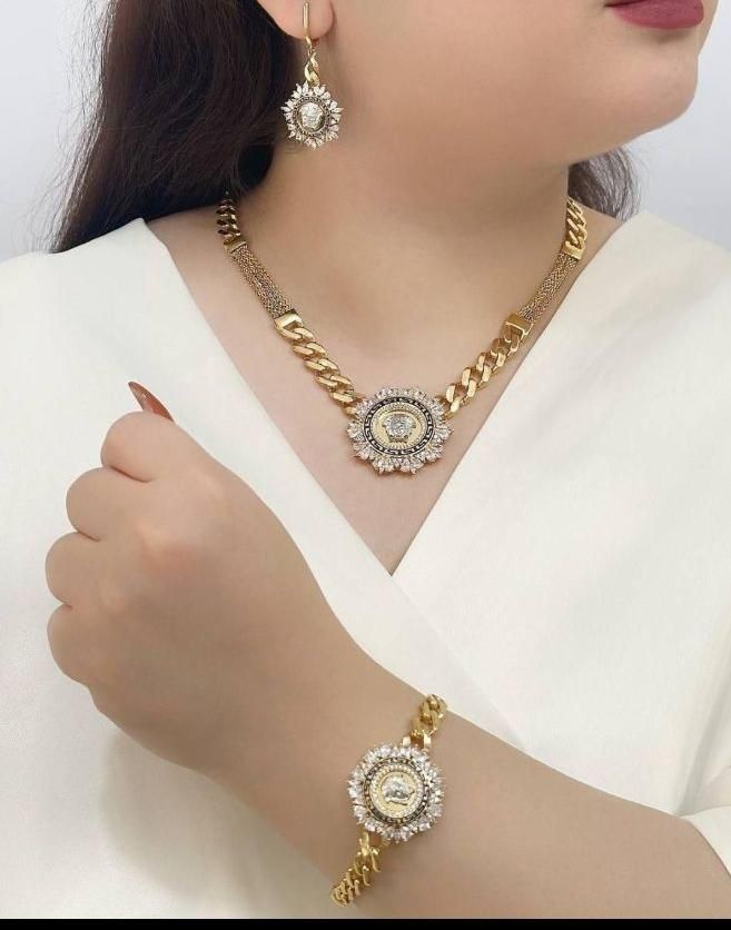 سرویس نقره ورساچ مشابه طلای ۱۸ عیار|بدلیجات|تبریز, |دیوار