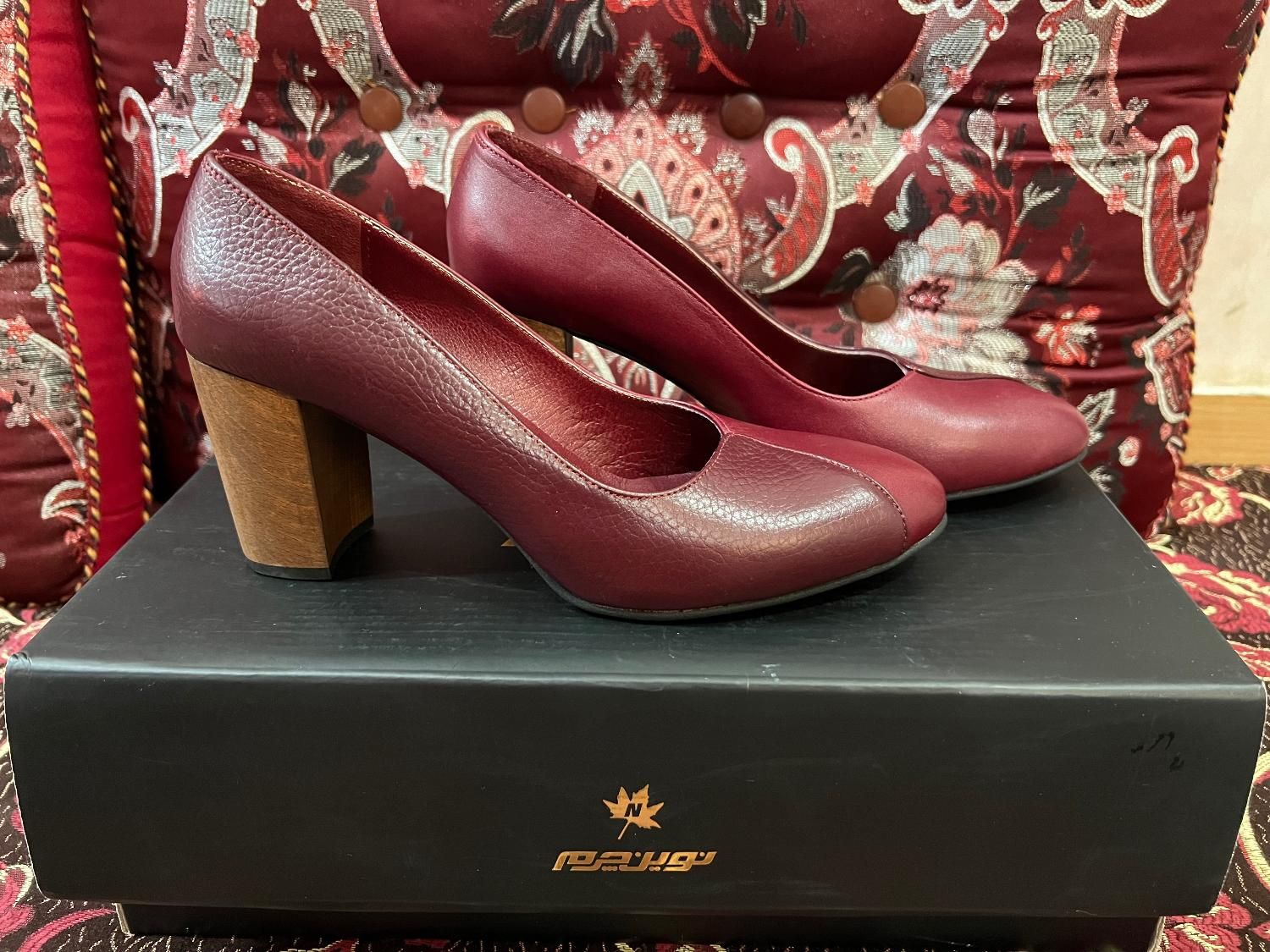 کفش برند نوین چرم رنگ زرشکی سایز۳7|کیف، کفش، کمربند|بندرعباس, |دیوار