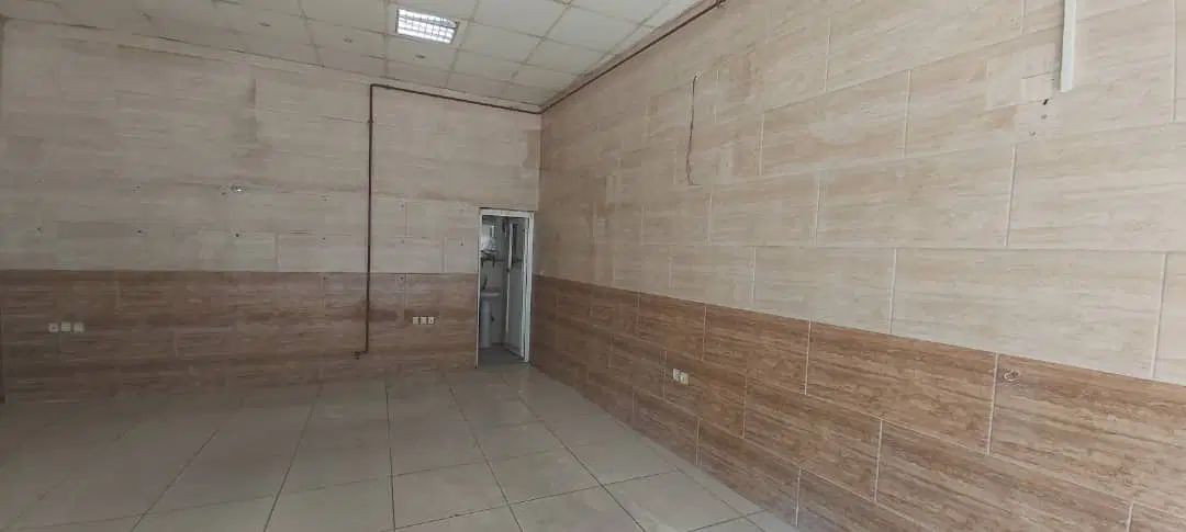 مغازه۴۵متری/خ شهدا/بر اصلی فرهنگ و دین|اجارهٔ مغازه و غرفه|رشت, دیانتی|دیوار
