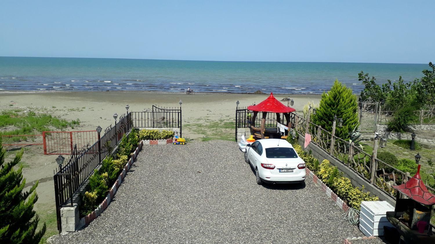 ویلای ساحلی نوساز لب دریا ۲ خوابه پلاک ۱ بسیارتمیز|اجارهٔ کوتاهمدت ویلا و باغ|بندر انزلی, چهارفریضه|دیوار