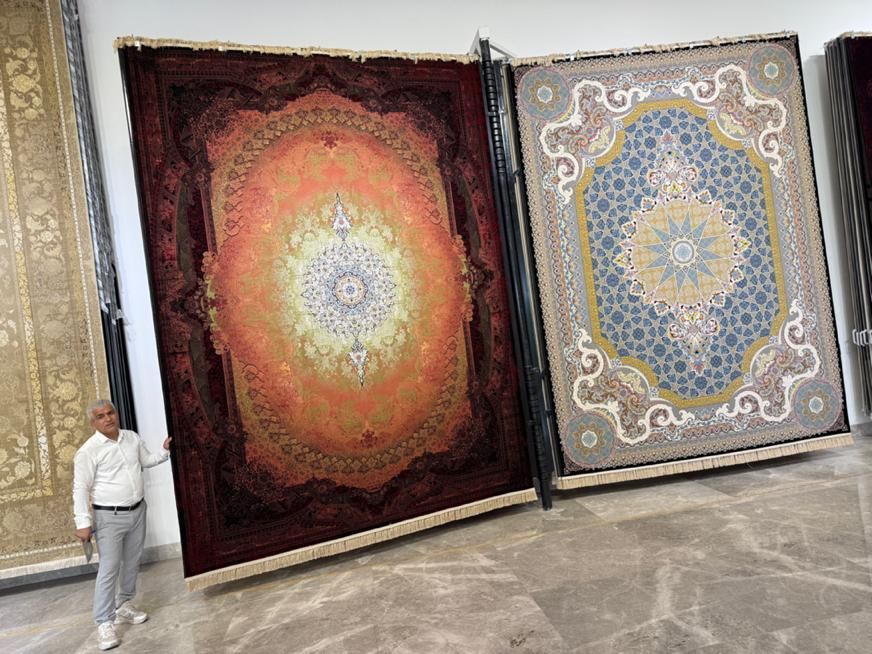 فرش بازرگان ۱۲۰۰شانه رنگ حاشیه روناسی۱۲متری|فرش|شیراز, دروازه قران|دیوار
