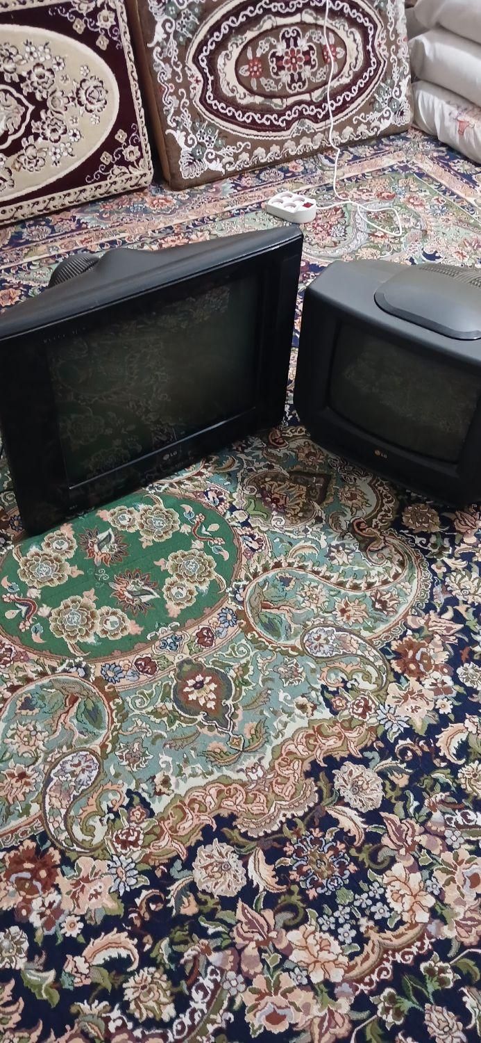 تلویزیون دو عدد ال جی|تلویزیون و پروژکتور|کهنوج, |دیوار