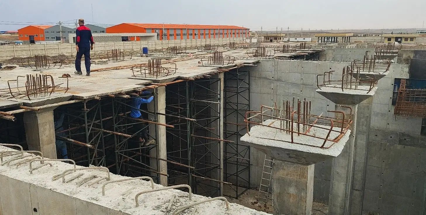 آرماتور بندی و قالب بندی اسکلت بتنی و استخر|خدمات پیشه و مهارت|کرج, حصارک بالا|دیوار