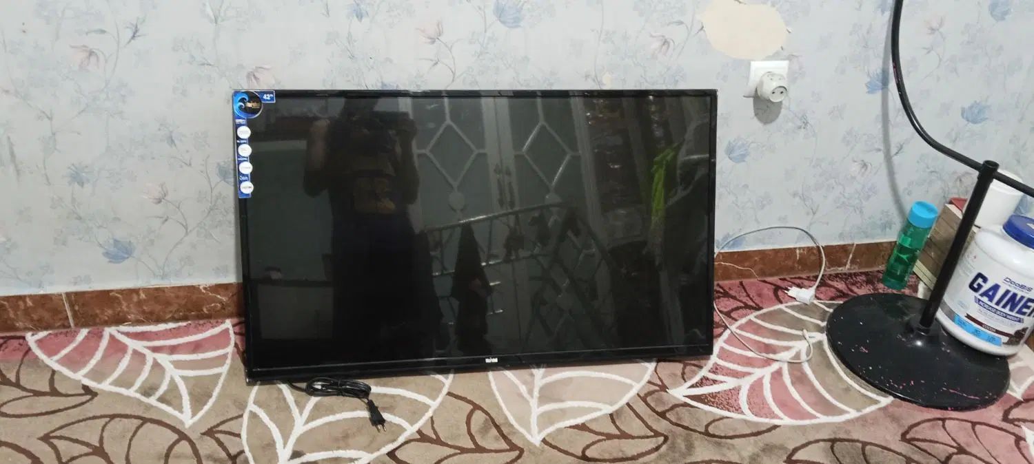 LED ۴۲اینچ مارک مارشال در حد نو|تلویزیون و پروژکتور|تهران, بهارستان|دیوار