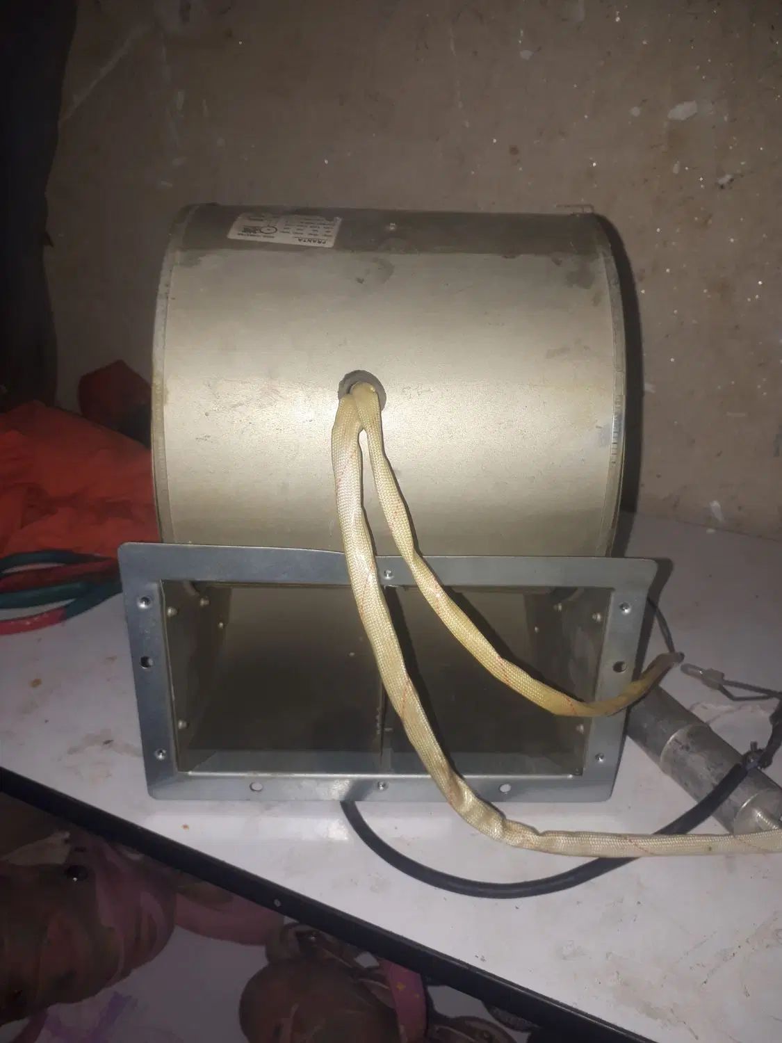 فن کولر|کولر گازی و فن‌کوئل|اصفهان, درب کوشک|دیوار