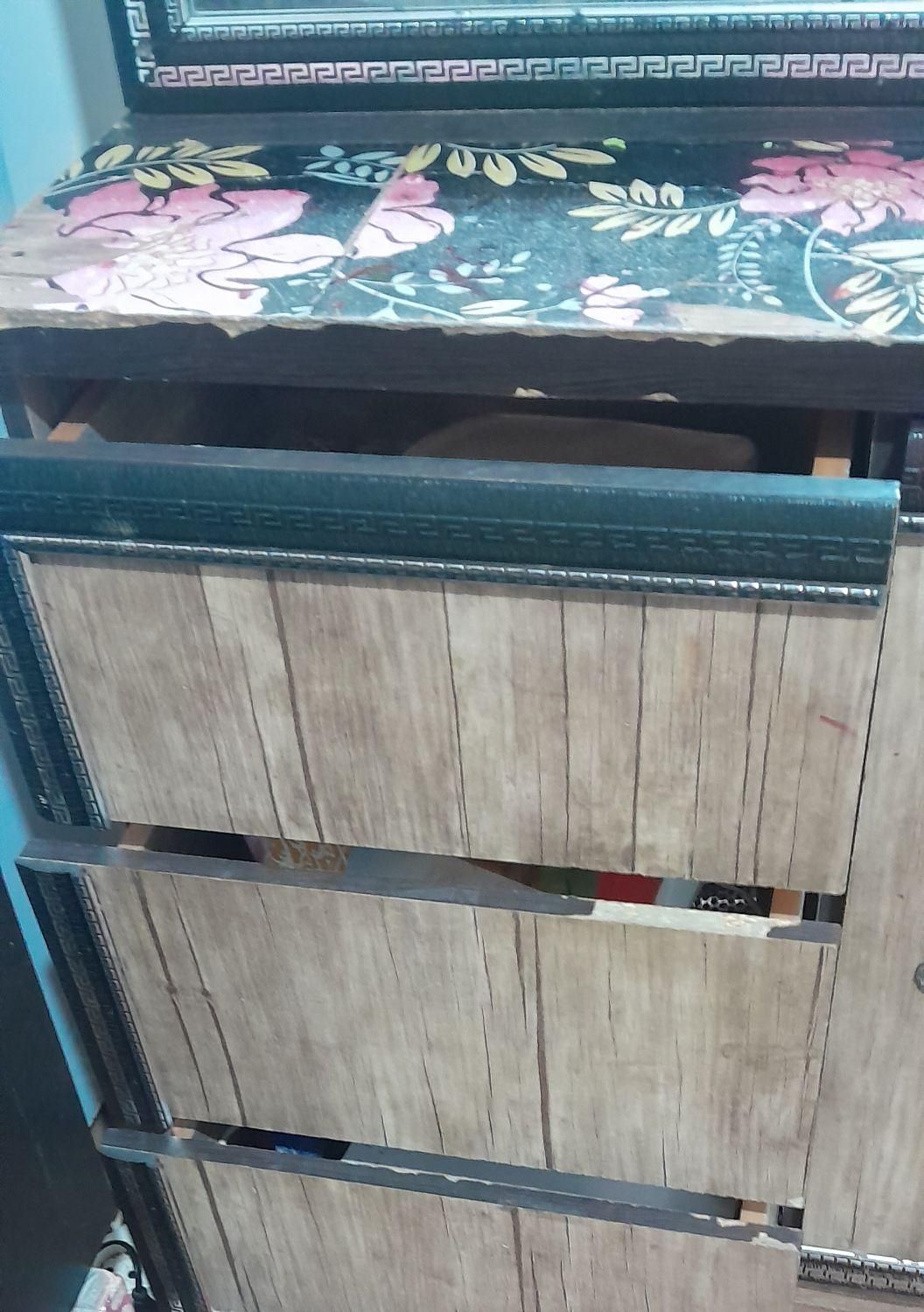 میز توالت تمیز|تخت و سرویس خواب|مسجد سلیمان, |دیوار