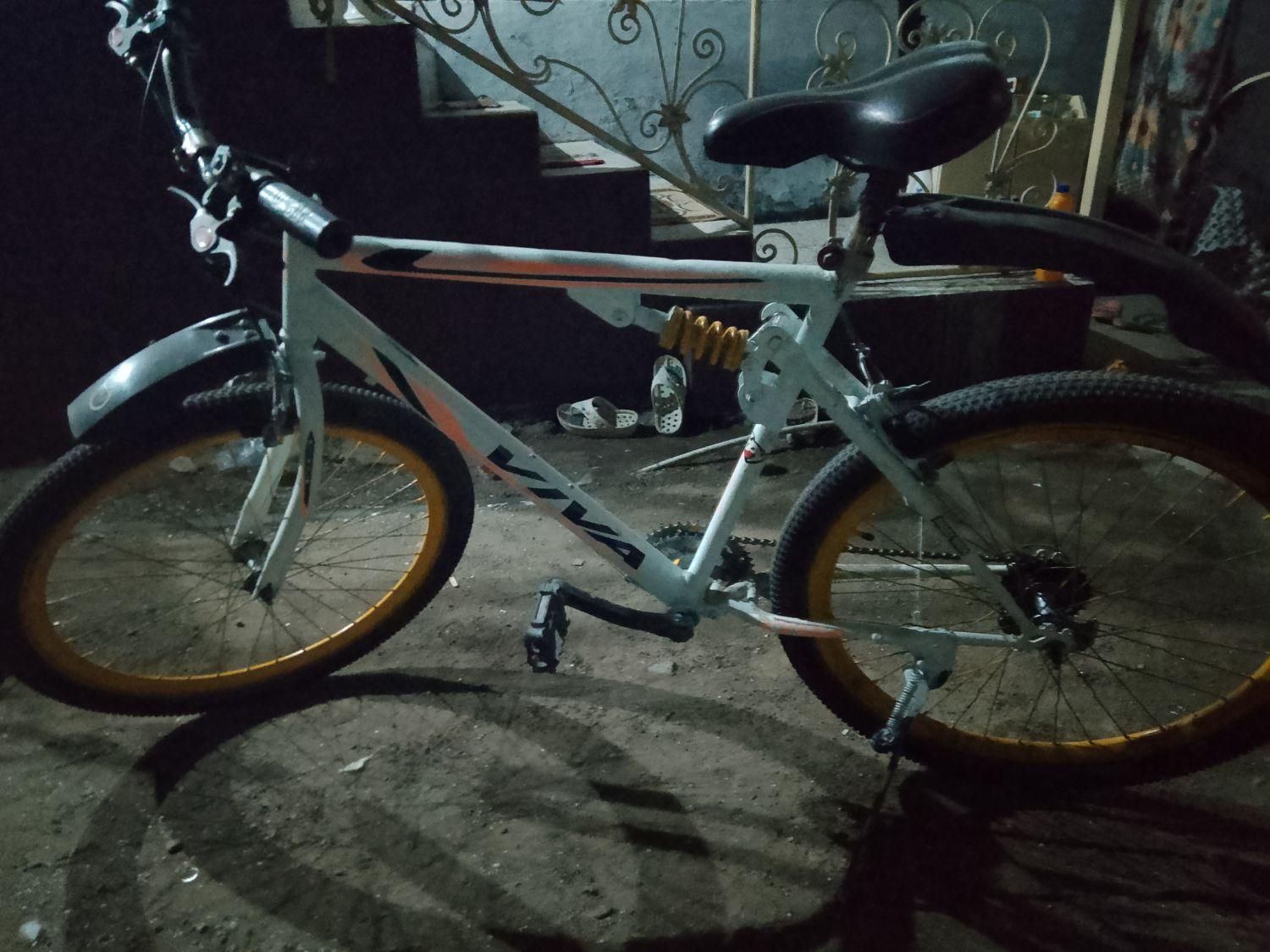 دوچرخه|دوچرخه، اسکیت، اسکوتر|حویق, |دیوار