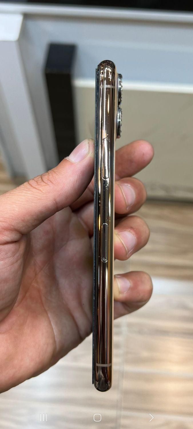 اپل iPhone 11 Pro با حافظهٔ ۲۵۶ گیگابایت|موبایل|رشت, معلم|دیوار