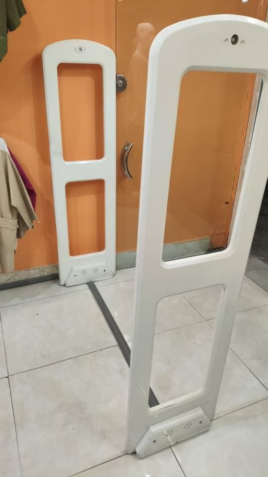 گیت فروشگاهی تعمیرات دزدگیر نصب تگ پوشاک rf|عمده‌فروشی|تهران, جوادیه تهرانپارس|دیوار