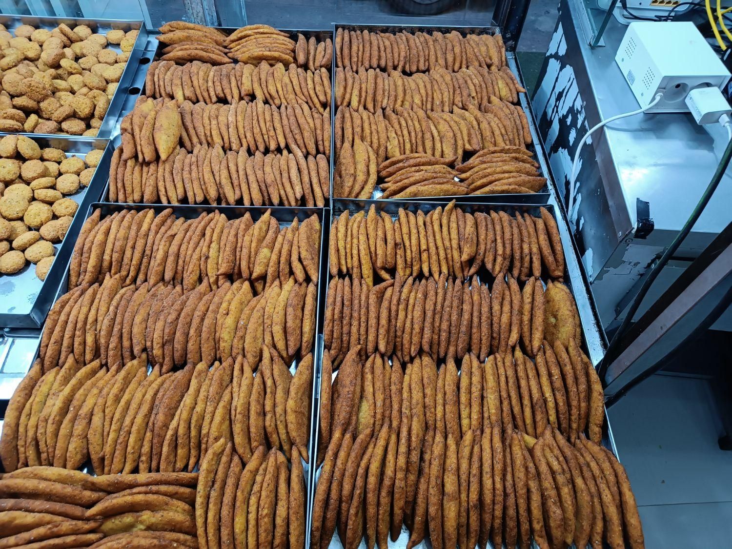 کتلت فلافل سوسیس بندری سمبوسه همبردستی|خوردنی و آشامیدنی|شیراز, پارک کوهستانی بوستان|دیوار