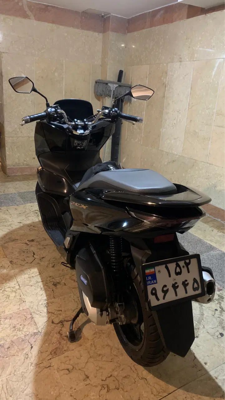 هوندا pcx 160 full|موتورسیکلت|تهران, شهرآرا|دیوار