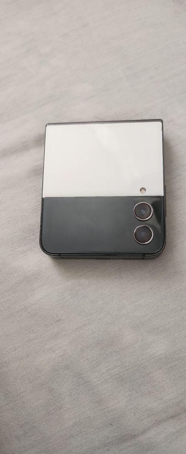 سامسونگ Galaxy Z Flip4 با حافظهٔ ۲۵۶ گیگابایت|موبایل|اصفهان, بوستان آینه خانه|دیوار