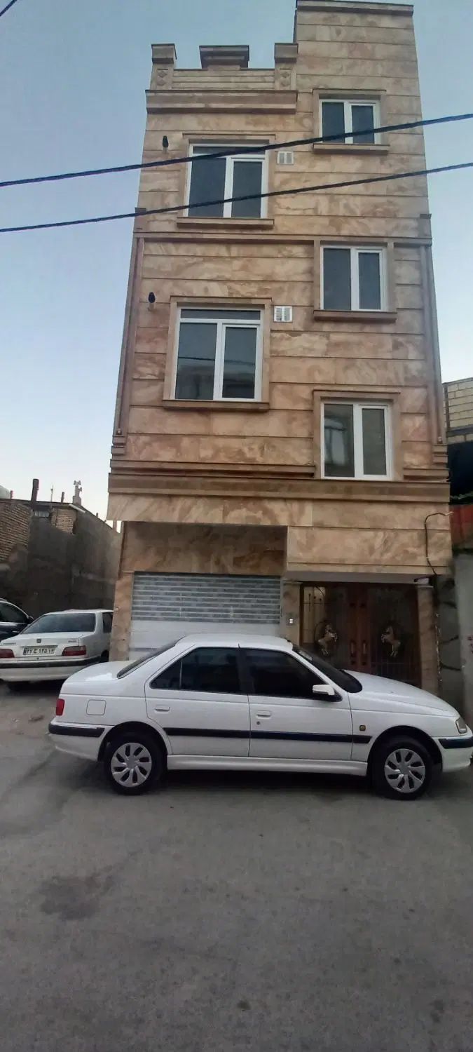 سه طبقه نوساز ،صفر ،امتیازات هر طبقه مجزا|فروش آپارتمان|مشهد, امیرآباد|دیوار