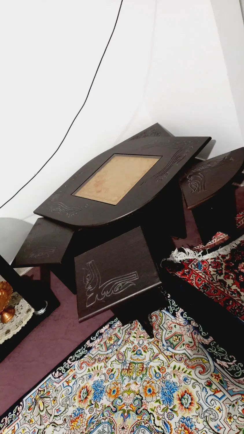 میز عسلی در حد نو تخت خواب یک نفره و کمد و جاکفشی|مبلمان خانگی و میز عسلی|سمنان, |دیوار