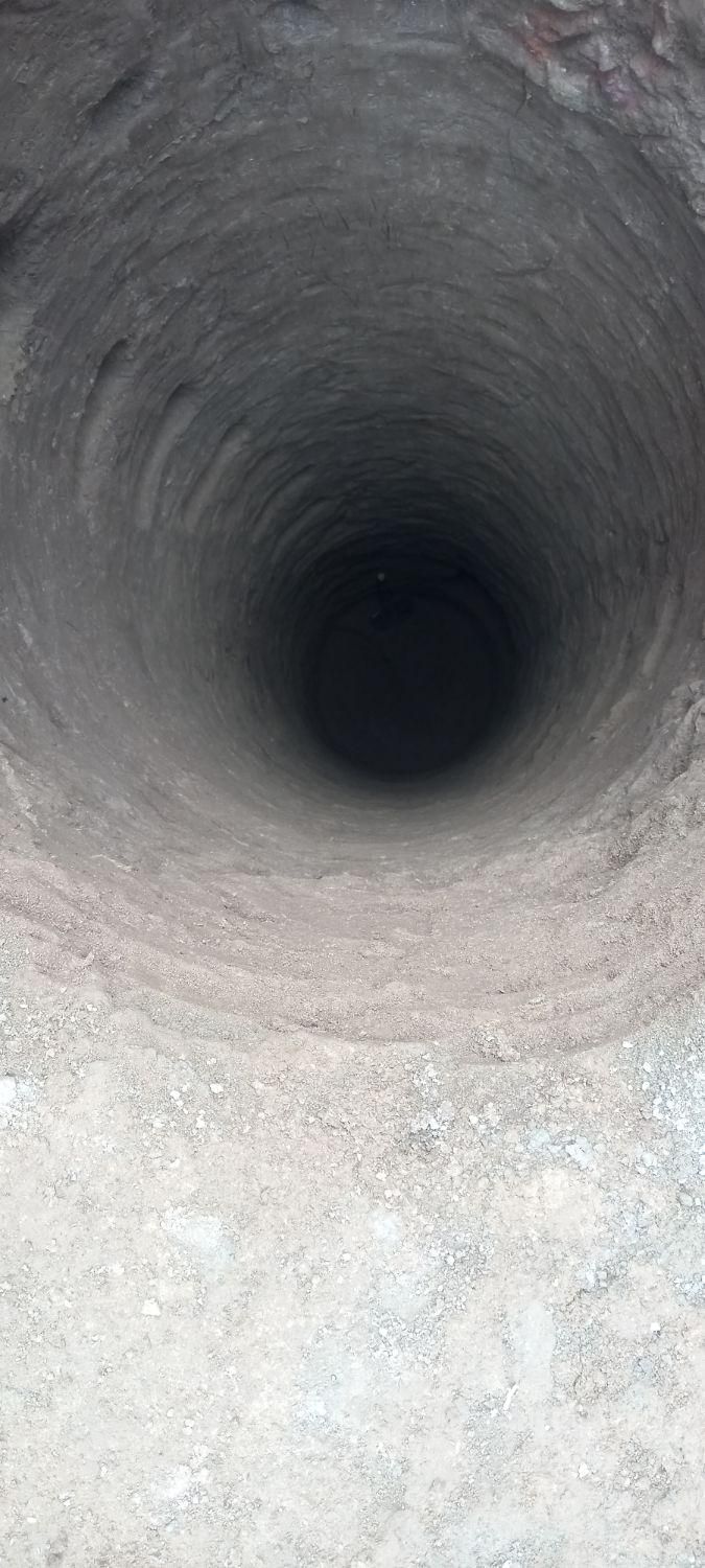 حفاری چاه فاضلاب . (سیمانکاری و سفید کاری )|خدمات پیشه و مهارت|مینودشت, |دیوار