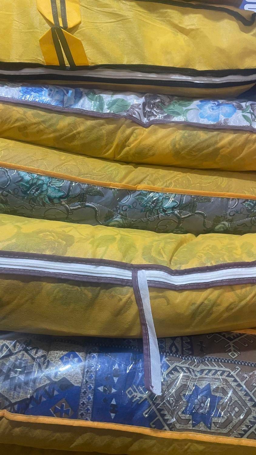 تشک مهمان|رختخواب، بالش، پتو|شیراز, صاحب الزمان|دیوار