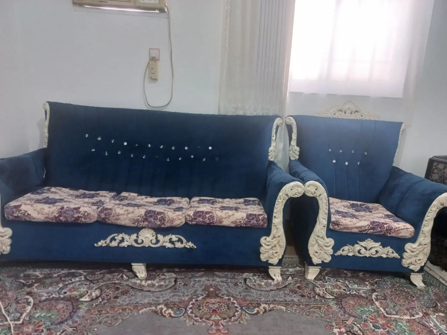 مبل ۷نفره زیرقیمت|مبلمان خانگی و میز عسلی|رشت, نخودچر|دیوار