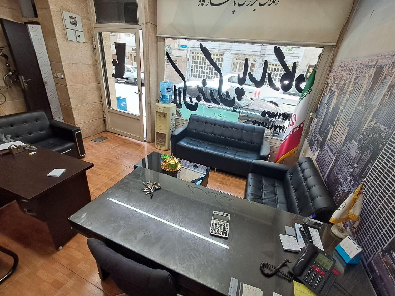 ۲۶ مترمغازه برخیابان محسن آزادی ورودی صیادشیرازی|اجارهٔ مغازه و غرفه|تهران, ارامنه|دیوار