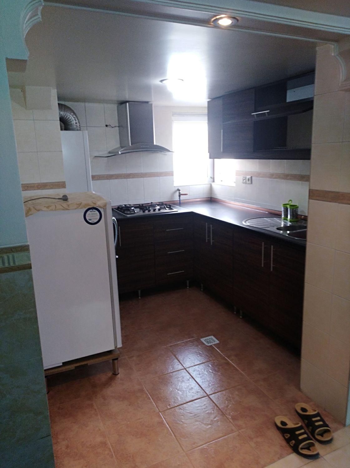 آپارتمان دوخوابه ۴ تخته در مرکز شهر|اجارهٔ کوتاهمدت آپارتمان و سوئیت|مرودشت, بیست متری بیمارستان|دیوار