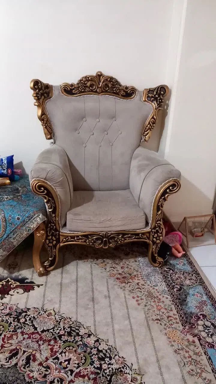مبل در حد نو و عالی با قیمت خیلی خیلی خیلی کم|مبلمان خانگی و میز عسلی|تهران, بریانک|دیوار