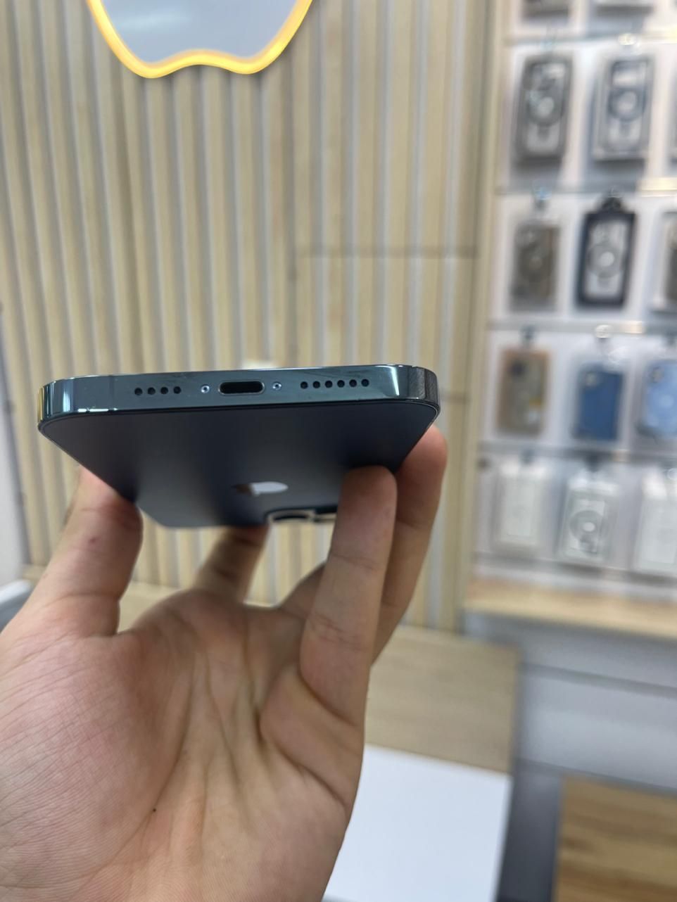 اپل iPhone 12 Pro Max با حافظهٔ ۵۱۲ گیگابایت|موبایل|کرج, مصباح|دیوار