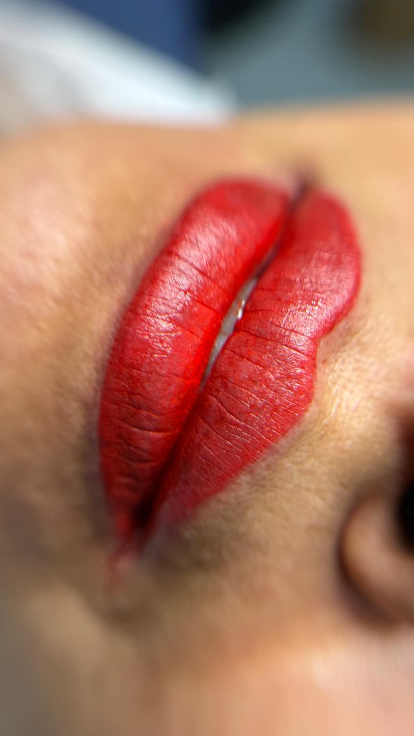 مدل شیدلب و‌خط چشم و بن مژه|خدمات آرایشگری و زیبایی|امیدیه, |دیوار