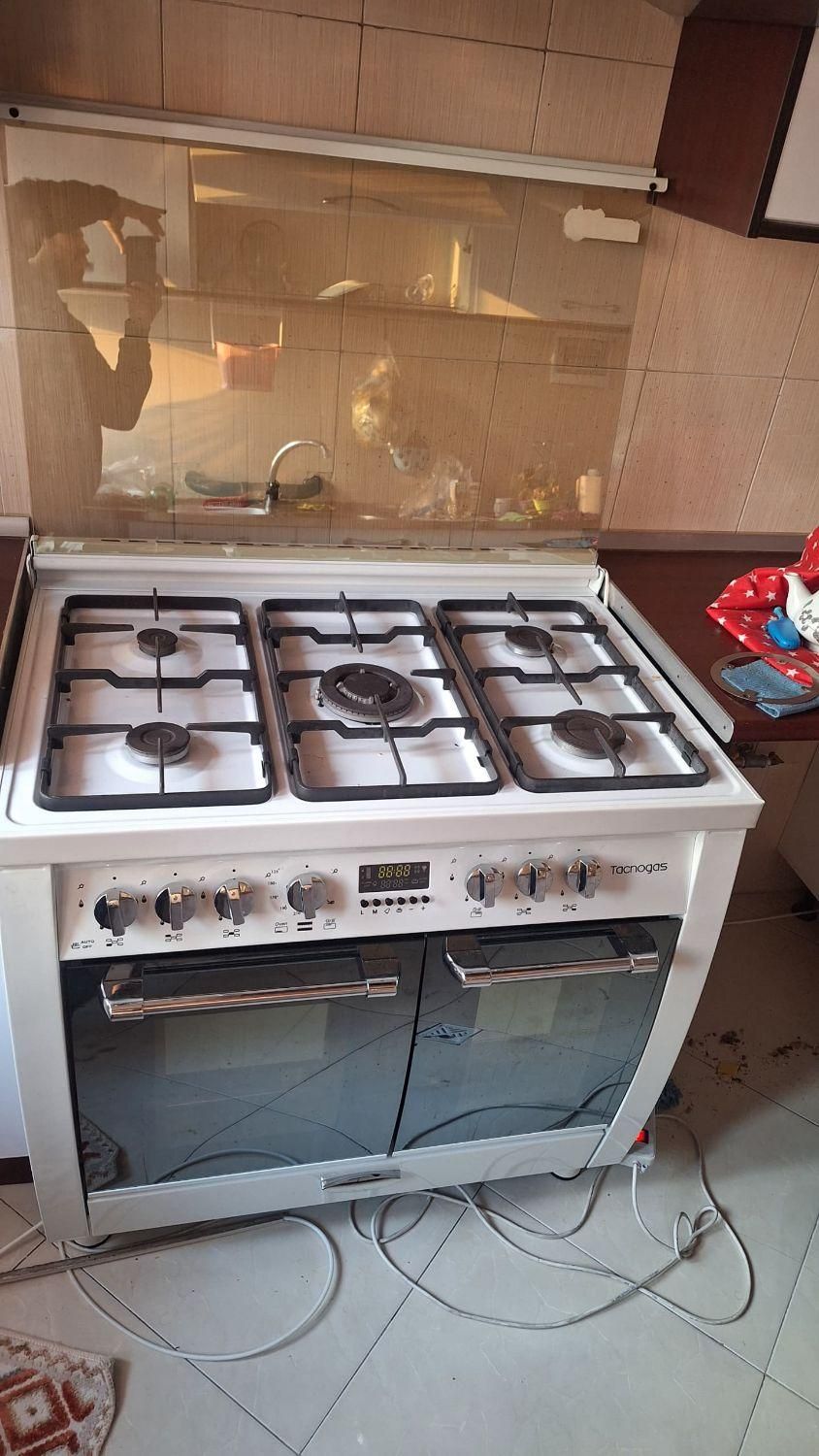 تعمیرات اجاق گاز صفحه ای گاز فردار طرح فر کل تهران|خدمات پیشه و مهارت|تهران, حکیمیه|دیوار