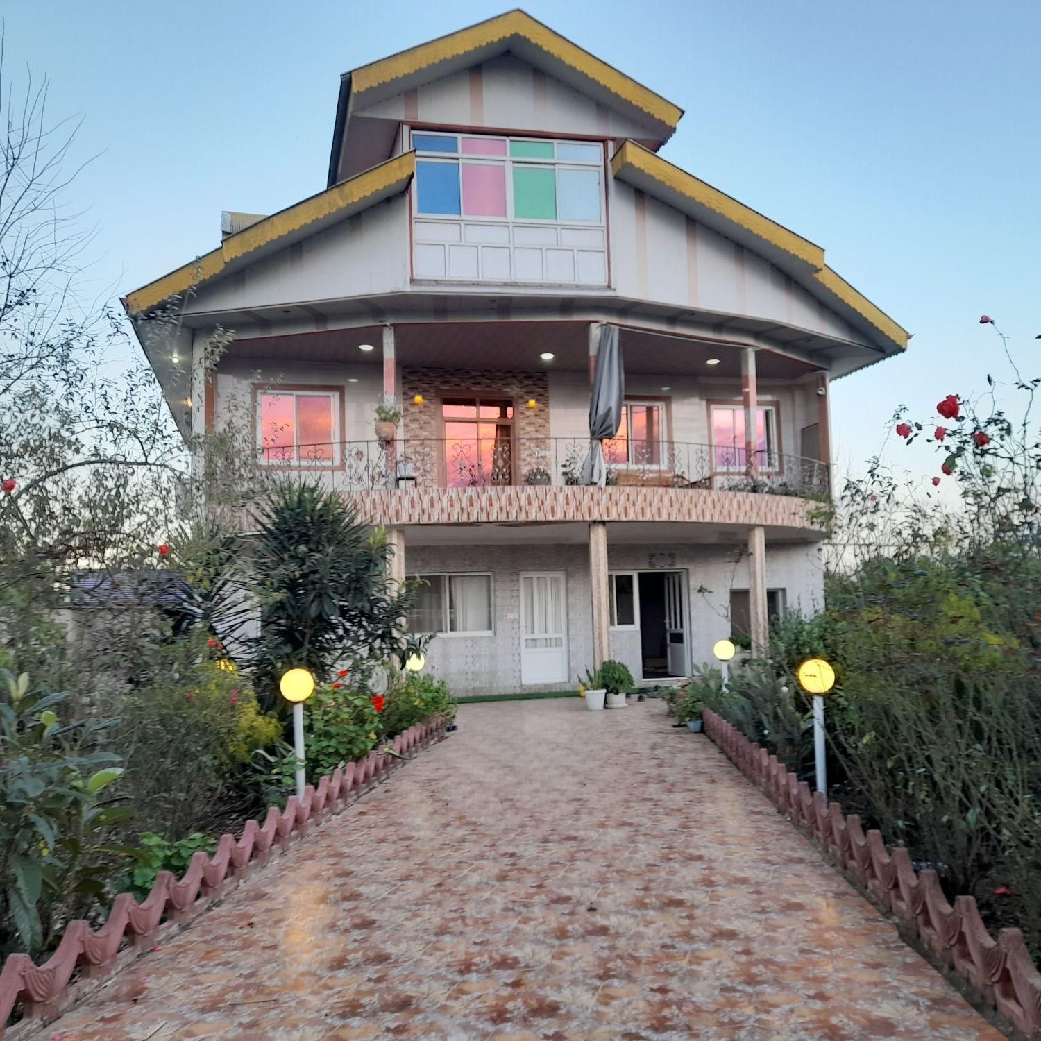 اجاره روزانه/هفتگی/ماهانه ویلا ۱۲۰ متری|اجارهٔ کوتاه‌مدت ویلا و باغ|صومعه‌سرا, |دیوار