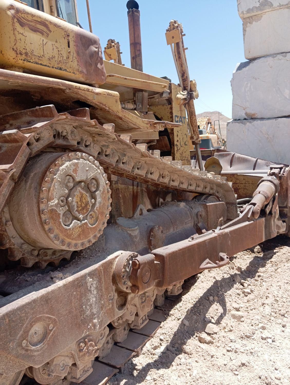 بلدوزر d8n|خودرو سنگین|اصفهان, خانه اصفهان|دیوار