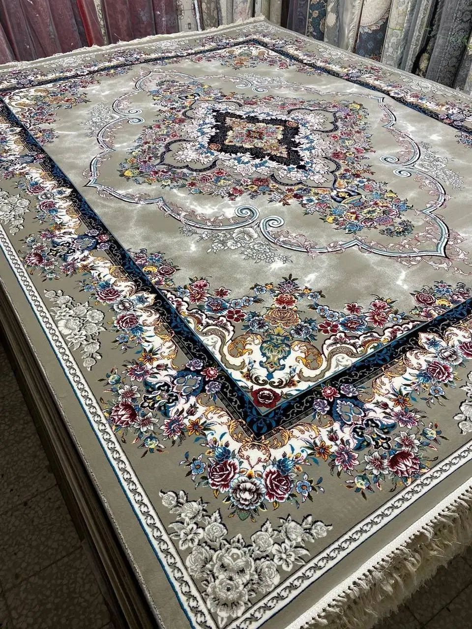 فرش ۱۲ متری ۷۰۰ شانه تراکم ۲۵۵۰ قیمت تخفیفی|فرش|کاشان, شهرک صنعتی راوند|دیوار