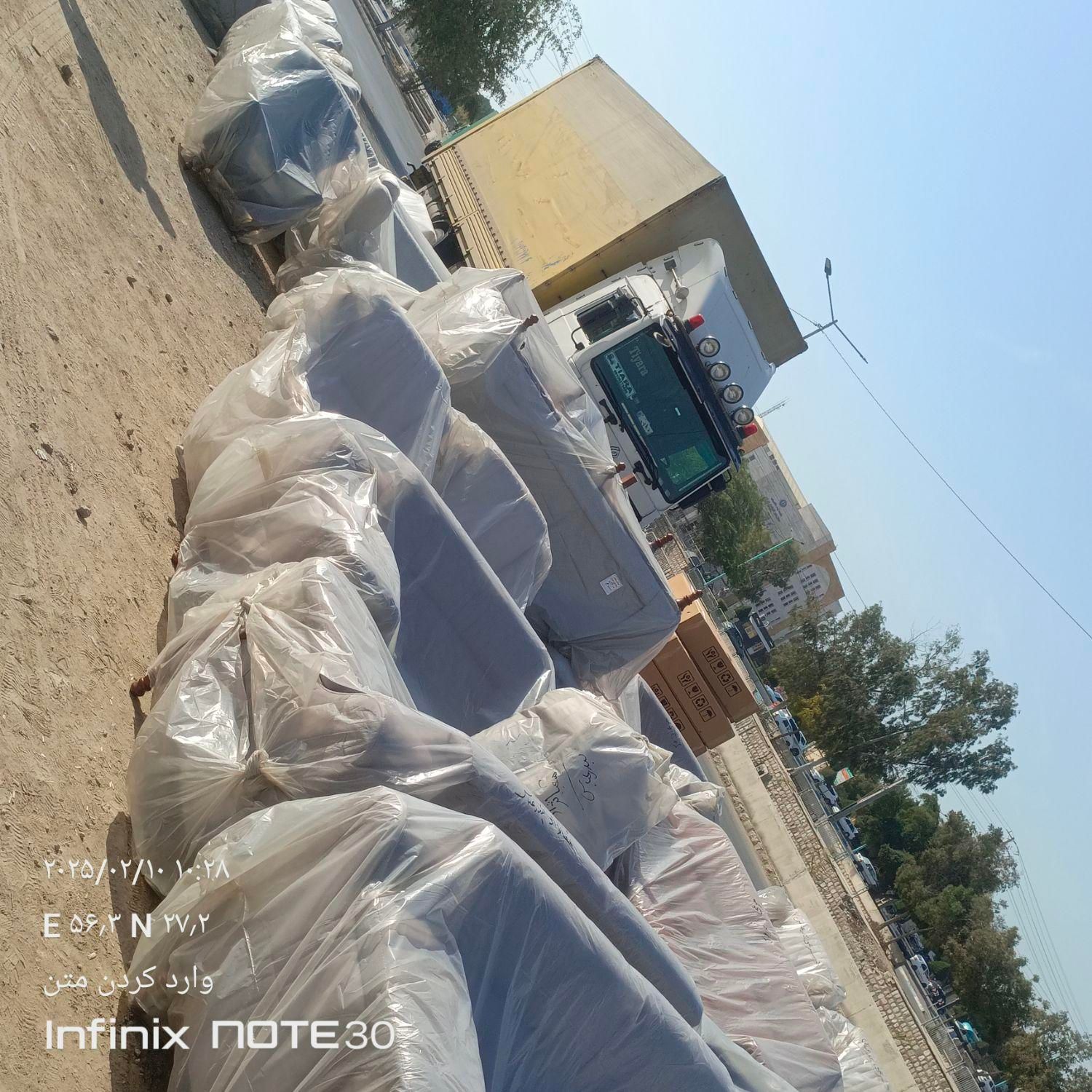 کارگر متخصص جابجایی اثاثیه منزل تخلیه و بارگیری|خدمات حمل و نقل|بندرعباس, |دیوار