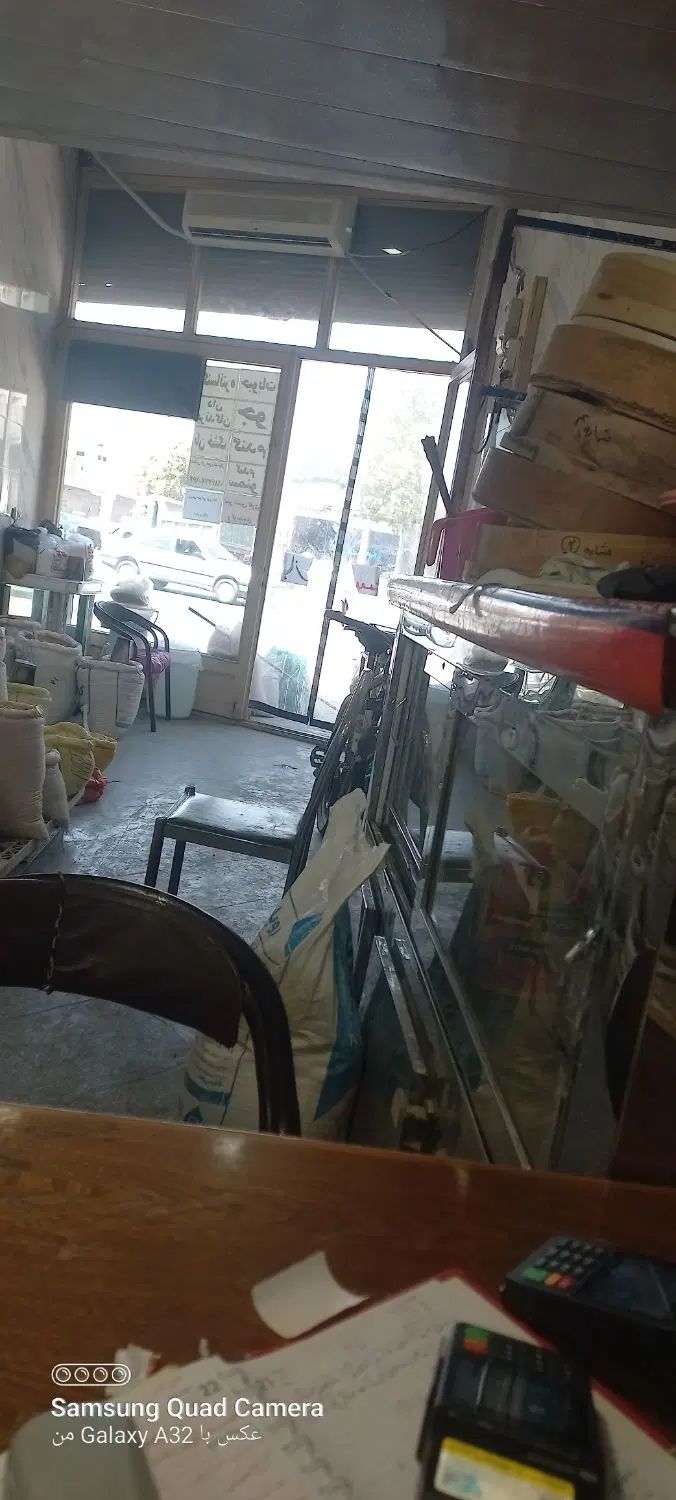 همکار برای مغازه حبوبات و خوراک دان و طیور|استخدام خدمات فروشگاه و رستوران|بناب, |دیوار