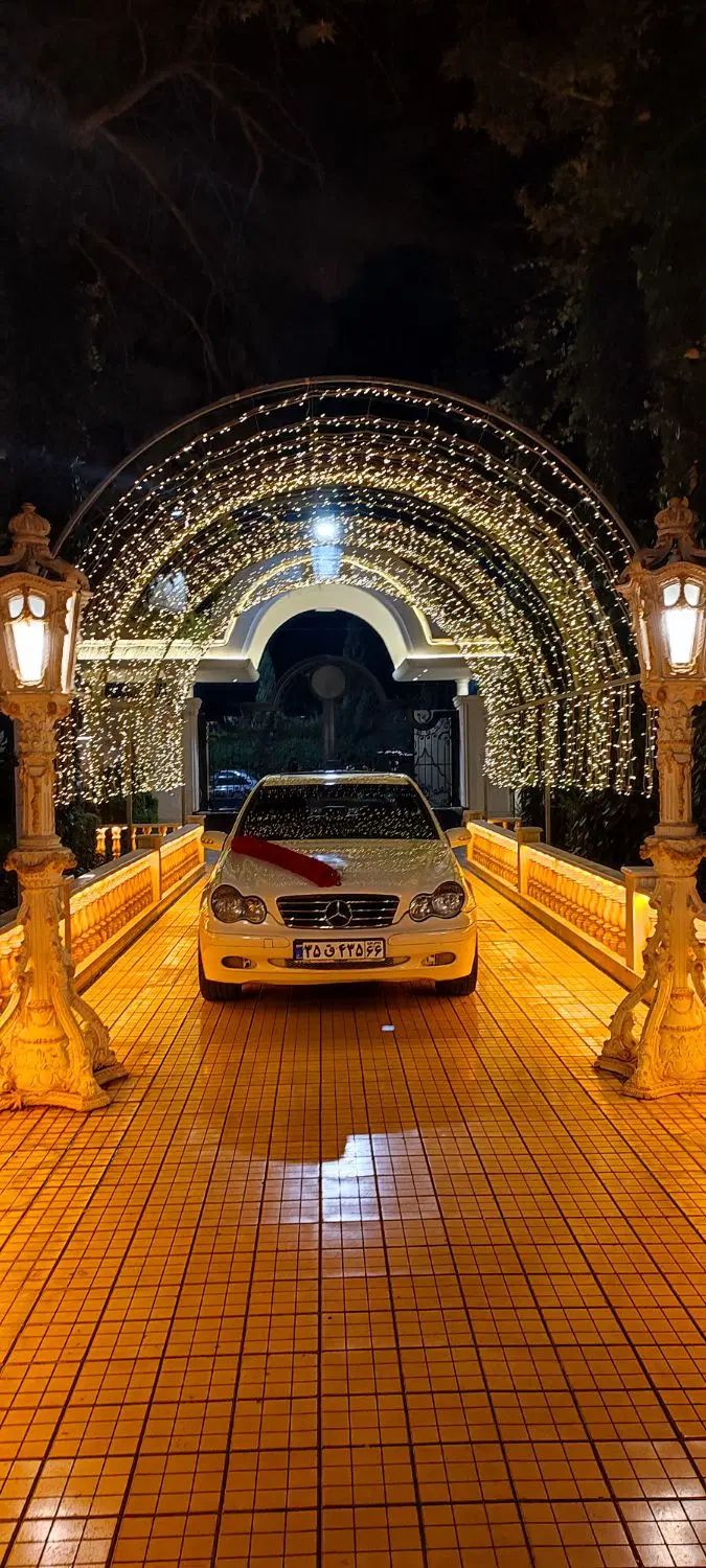 اجاره ماشین عروس بنز C200 با گل و دسته گل عروس|خدمات پذیرایی، مراسم|ری, جوانمرد قصاب|دیوار
