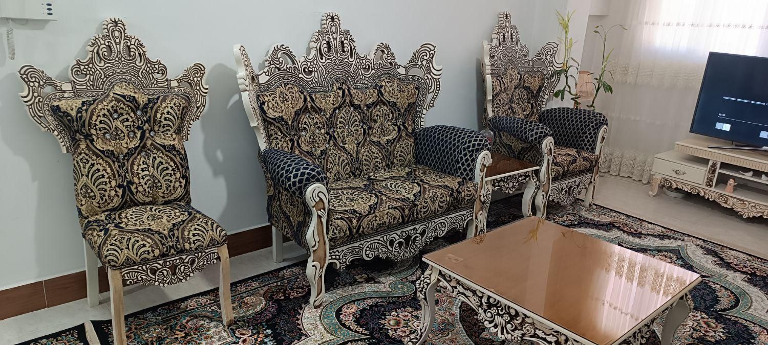 مبل  سالم و کم کار کرده|مبلمان خانگی و میز عسلی|رباط‌کریم, نصیرشهر|دیوار