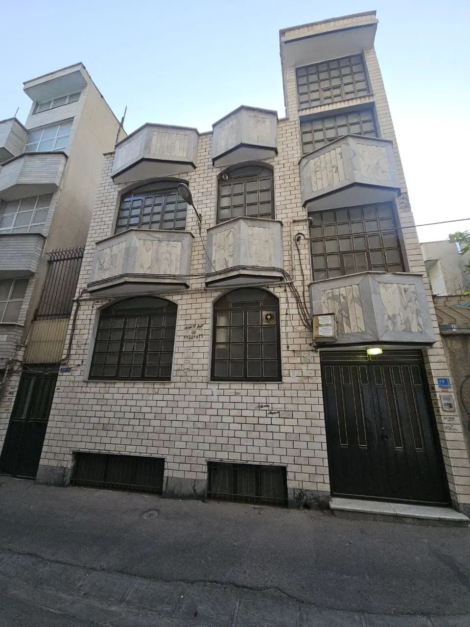 خانه ۳ طبقه بصورت یکجا برای زندگی/کارگاه/انبار|اجارهٔ خانه و ویلا|تهران, شکوفه|دیوار