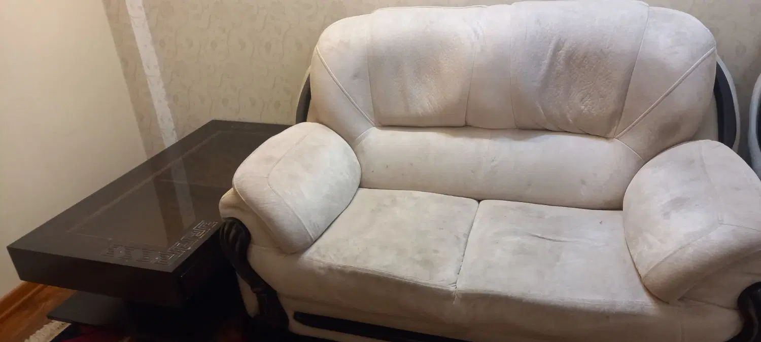 مبل ۷ نفره راحتی همراه با میز سه نفره جلو مبلی|مبلمان خانگی و میز عسلی|مشهد, هنرستان|دیوار