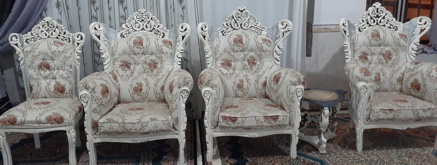مبل  سلطنتی ۹نفره همراه با دوتا عسلی.شیک و سالم|مبلمان خانگی و میز عسلی|هرسین, |دیوار