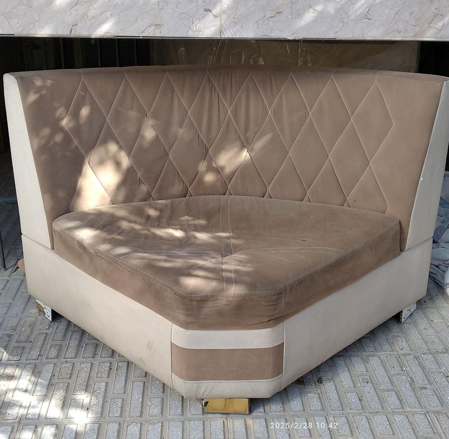 مبل راحتی سه گوش|مبلمان خانگی و میز عسلی|کرمانشاه, |دیوار