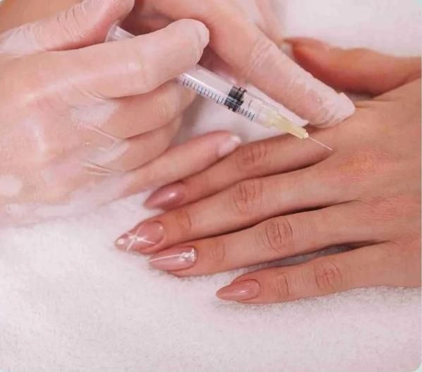 تزریق فیلرهای بدن(دست-مچ پا-باسن)ساکشن غبغپ|خدمات آرایشگری و زیبایی|اصفهان, ملک‌شهر|دیوار